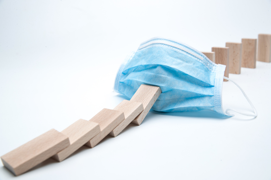 多米诺骨牌和医用外科口罩图片 多米诺骨牌和医用外科口罩图片