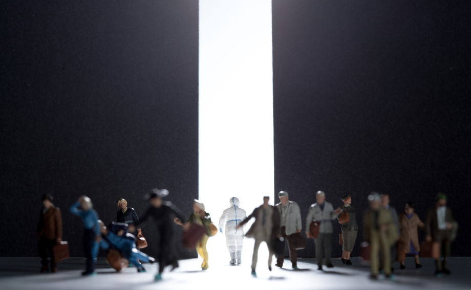 医务工作者和人群逆