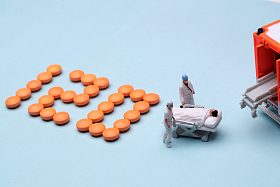 救护车救援病人照片