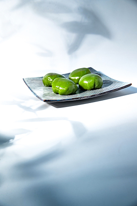 竹影和一盘青团