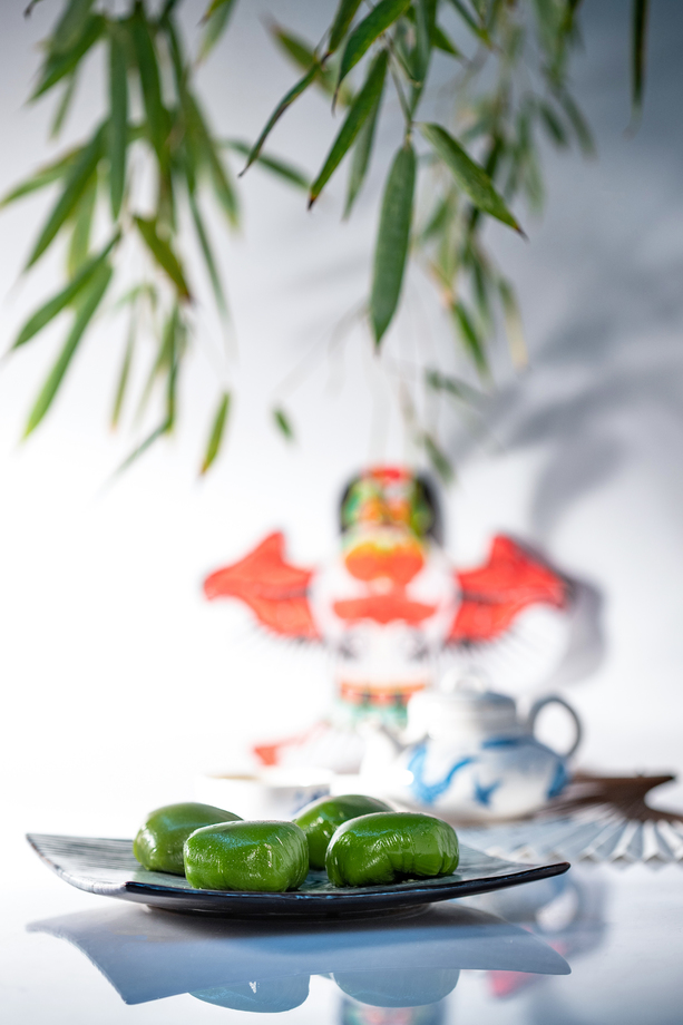竹叶下的风筝和青团 竹叶下的风筝和青团
