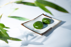 竹叶和青团照片