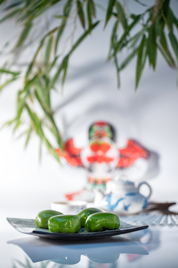竹叶下的风筝和青团
