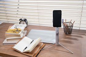 居家上网课图片