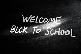 黑板上的英文单词特写