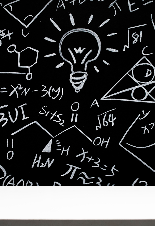 黑板上的数学方程式图片 黑板上的数学方程式图片