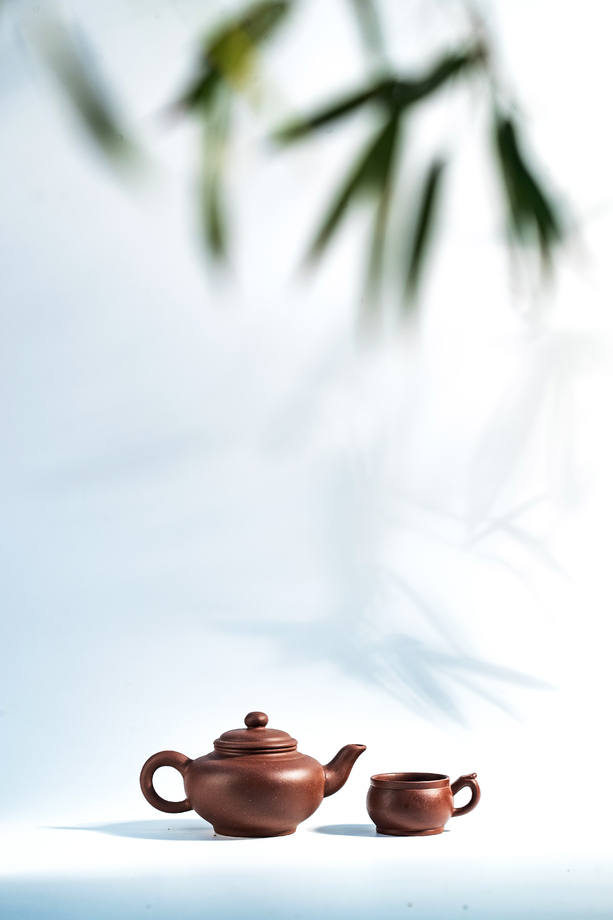 竹叶下的茶壶 竹叶下的茶壶