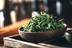 茶盘里的茶叶
