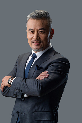 自信的商务男士