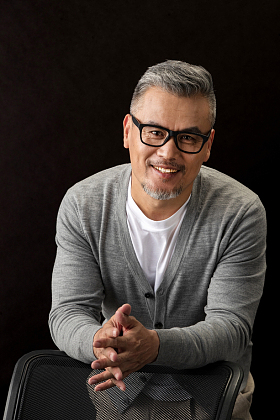 快乐的中老年男士肖像