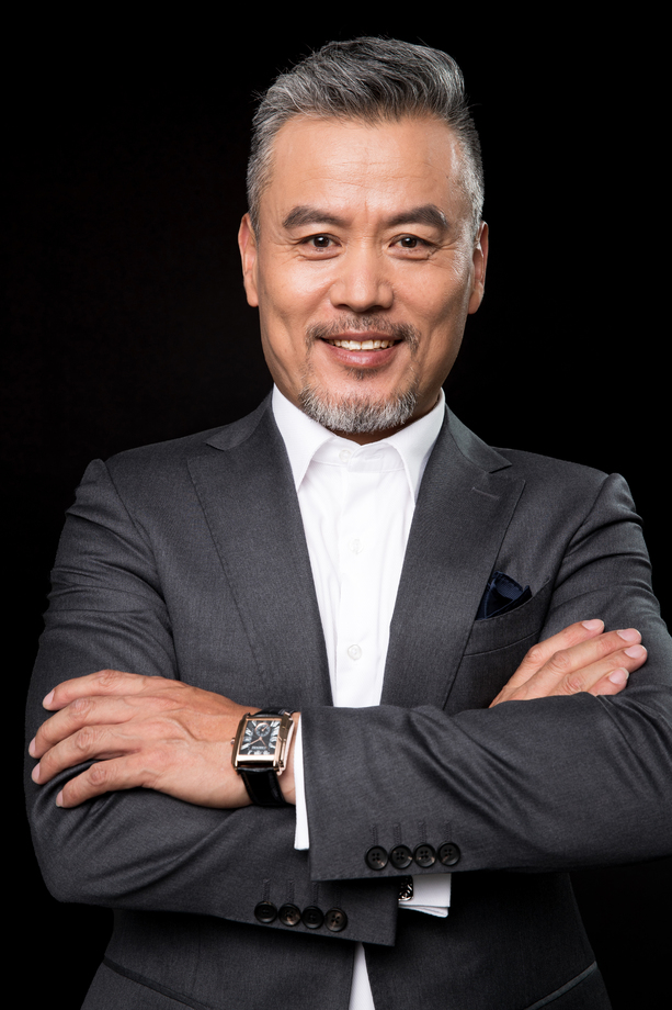 自信的商务男士