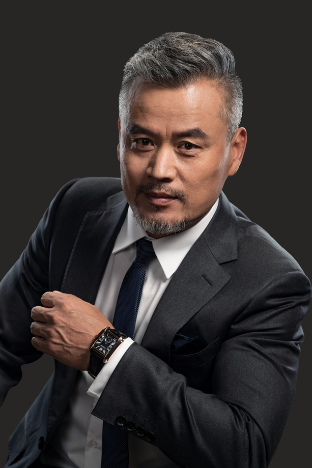 自信的商务中老年男士 自信的商务中老年男士