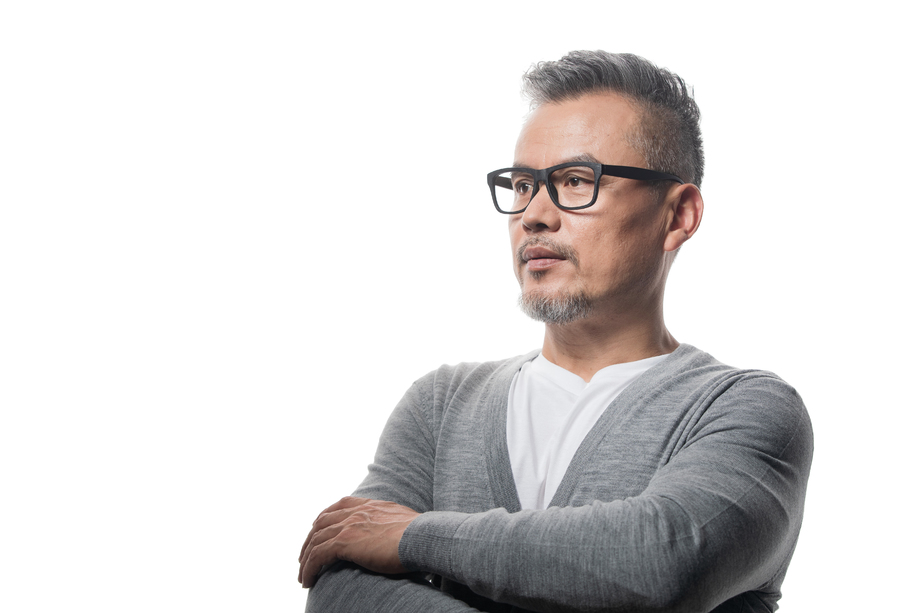 严肃的中老年男士