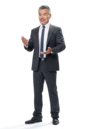 做介绍的商务男士照片