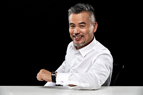 快乐的商务中老年男士