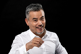 快乐的商务中老年男士图片