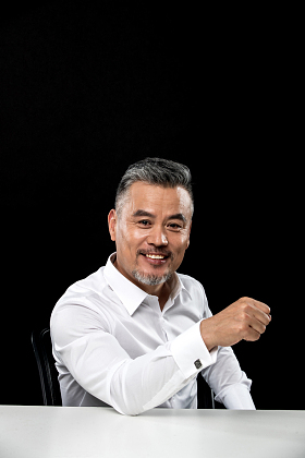 快乐的商务中老年男士