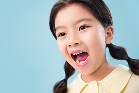 可爱的小女孩图片