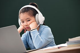 小学女生在线学习