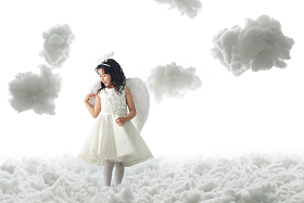 快乐玩耍的小天使