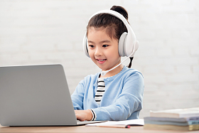 小学女生在线学习