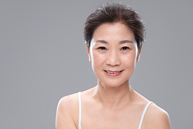 中年女人妆面图片