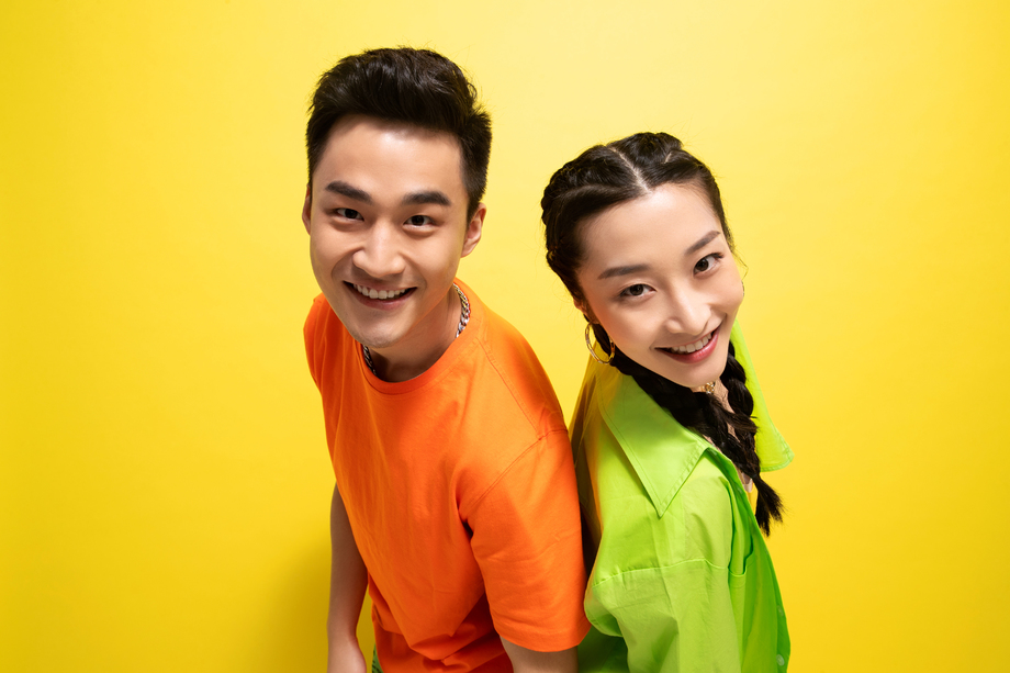 快乐的青年伴侣照片 快乐的青年伴侣照片