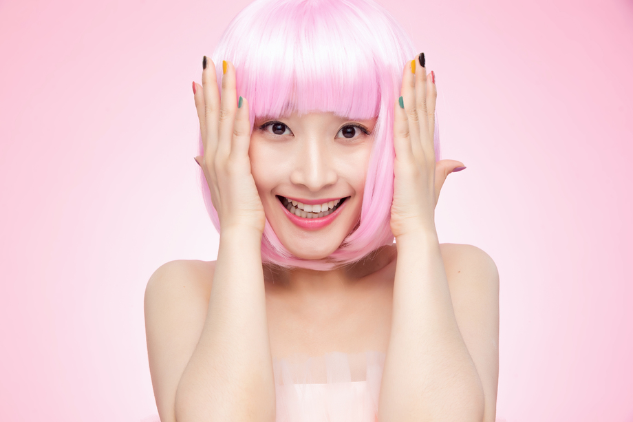 漂亮个性的青年女人 漂亮个性的青年女人