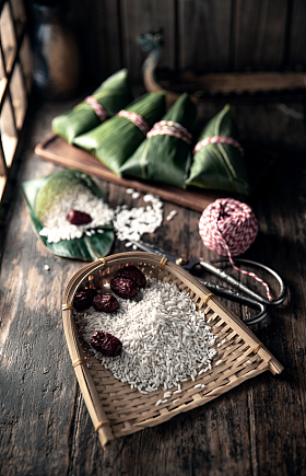 糯米红枣和粽子图片