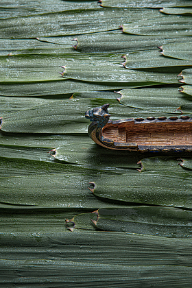 粽叶和龙舟照片