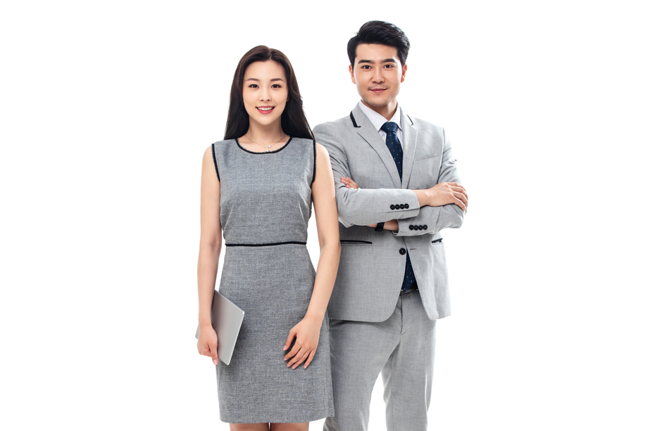 拿平板电脑的商务人士图片