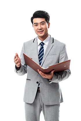 拿着文件的商务男士图片