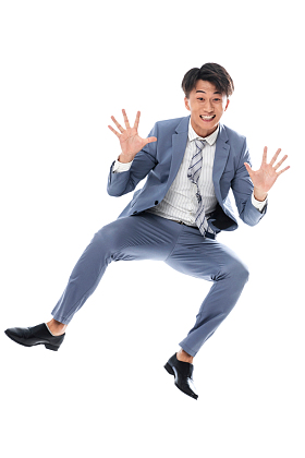 兴奋跳跃的商务男士