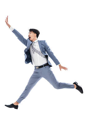 奔跑跳跃的商务男士图片