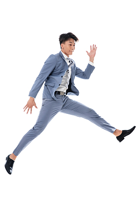 跳跃的商务男士照片