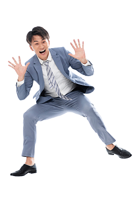 兴奋跳跃的商务男士图片