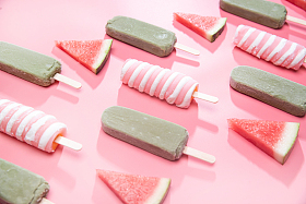 西瓜切块和冰棍