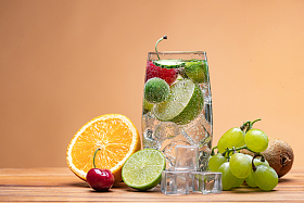 水果气泡饮图片