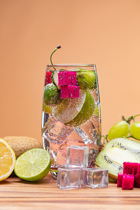 水果气泡饮图片