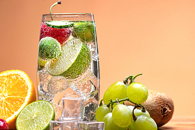 水果气泡饮照片