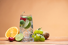 水果气泡饮图片