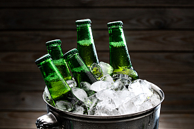 冰镇啤酒