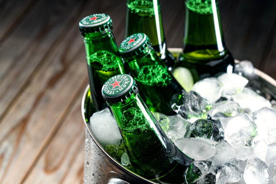 冰镇玻璃瓶啤酒图片 冰镇玻璃瓶啤酒图片