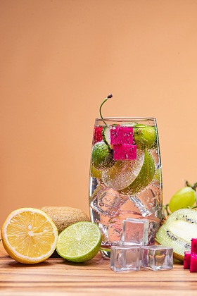 水果气泡饮图片