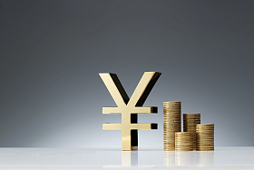 人民币符号和垒起的金币图片