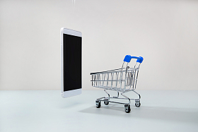 手机和迷你购物车