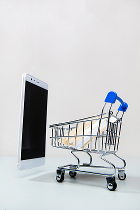 购物车和手机银行卡图片