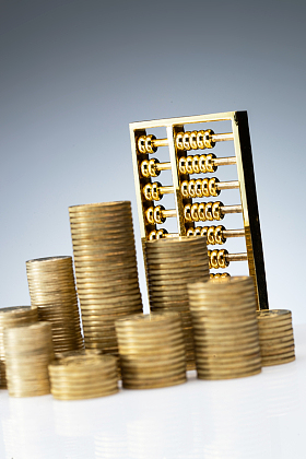 大量金币和算盘图片