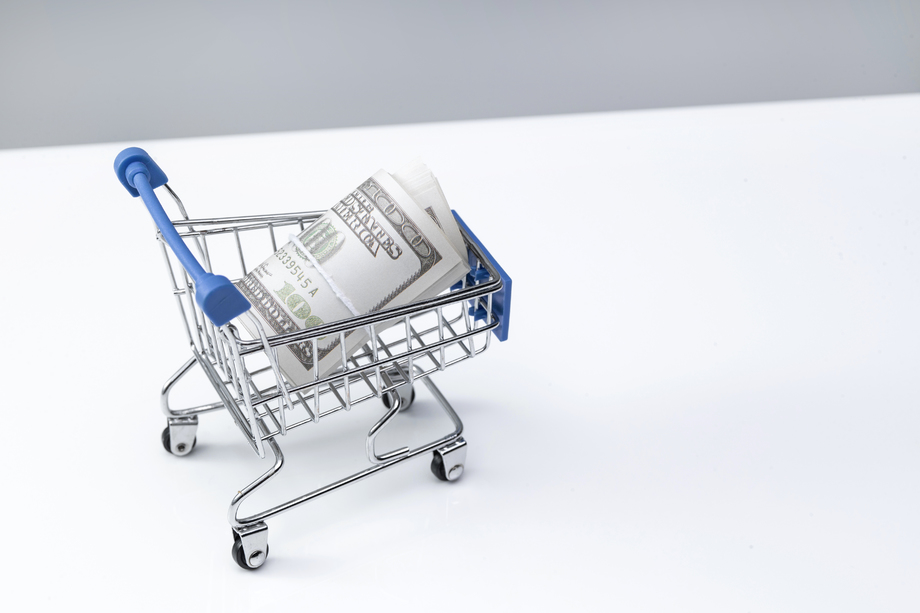 购物车和美国百元钞票卷