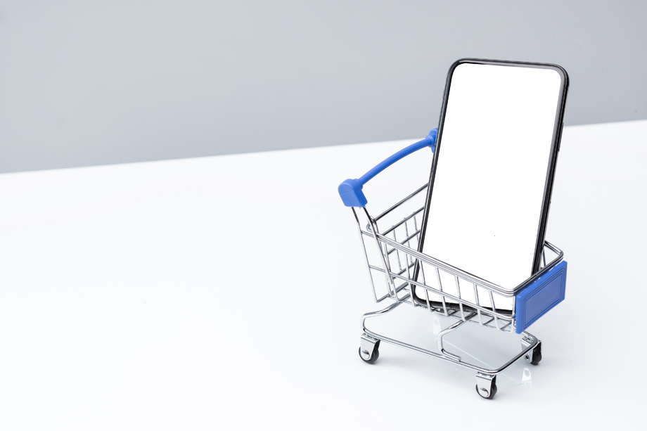 购物车和空白屏幕的手机图片